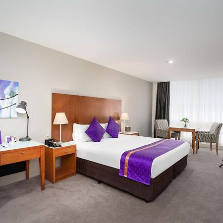 Park Regis Griffin Suites Melbourne Exterior photo